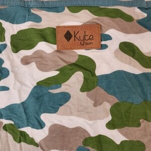 Kyte carseat/feed cover